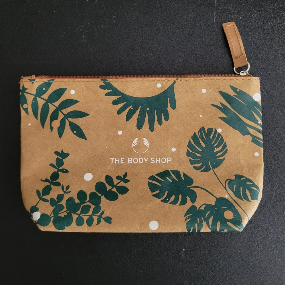 The Body Shop Leaf Print Pouch